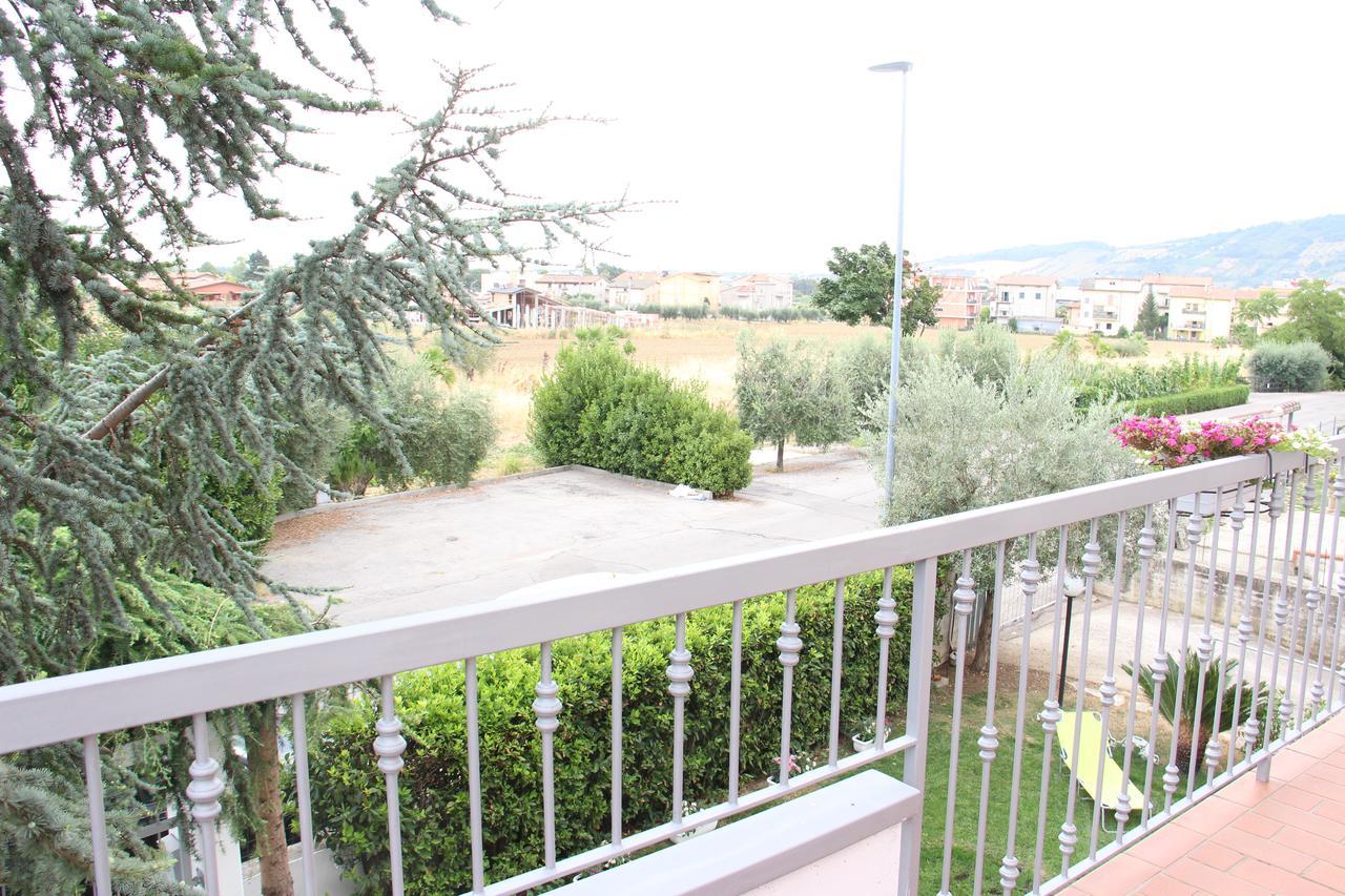 B&B Amore Mio Centobuchi Buitenkant foto